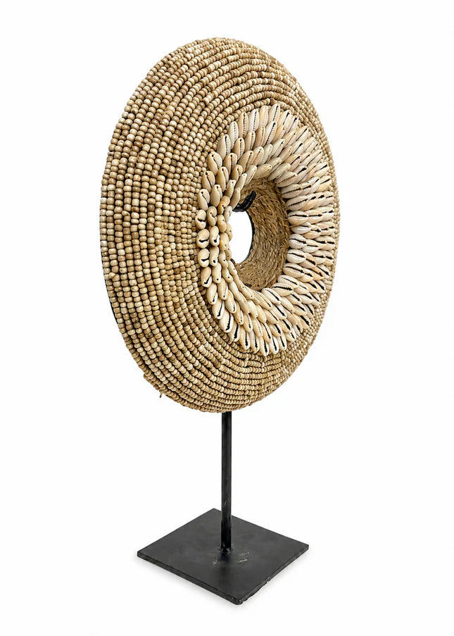 Ornament Sumba Shell on Stand